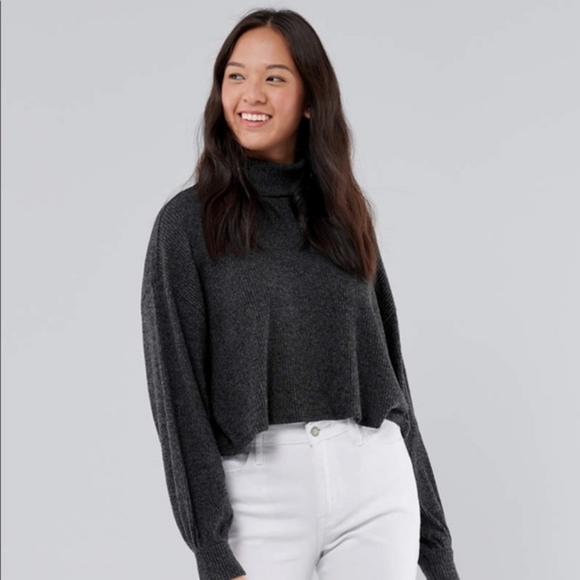 Hollister Sweaters - ‼️🛍️5/$20 Hollister XS turtleneck sweater